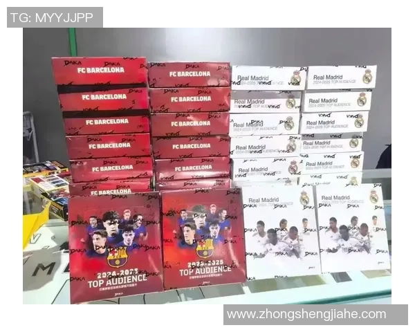 足球巨星亲签珍稀球星卡开箱视频 见证稀世珍藏的独家瞬间